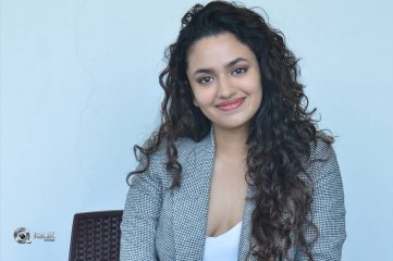 Malavika Nair New Stills